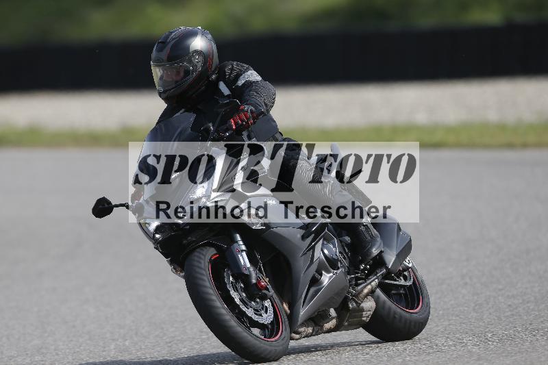 /Archiv-2024/17 01.05.2024 Speer Racing ADR/Schnuppertraining